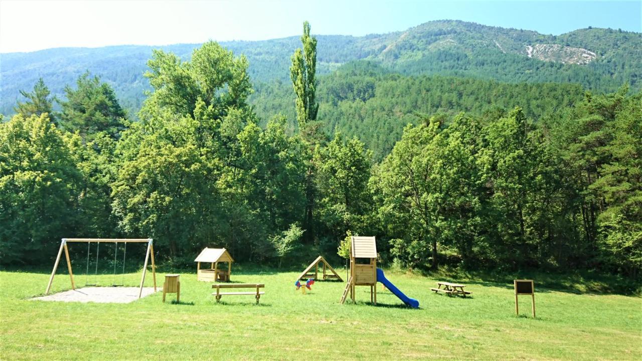 Camping Les Framboiseilles Hotel Castellane Exterior foto